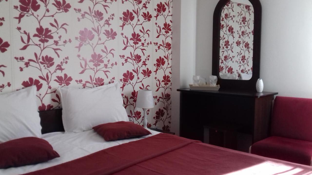 Hotel Valahia Търговище Екстериор снимка